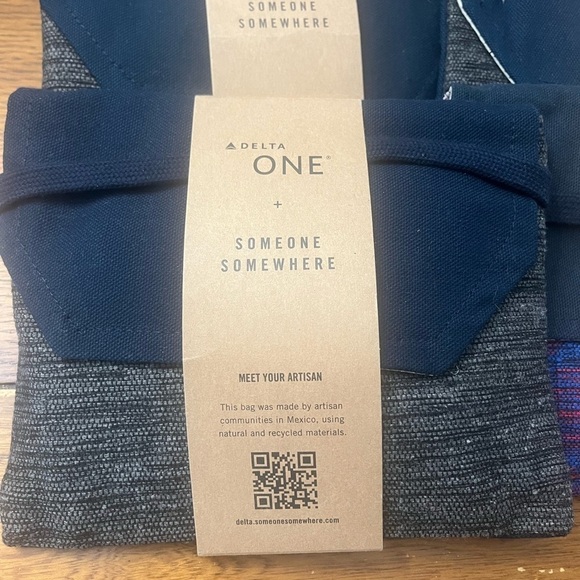 Delta ONE Someone Somewhere Bags (6)
Sold together - Picture 1 of 11